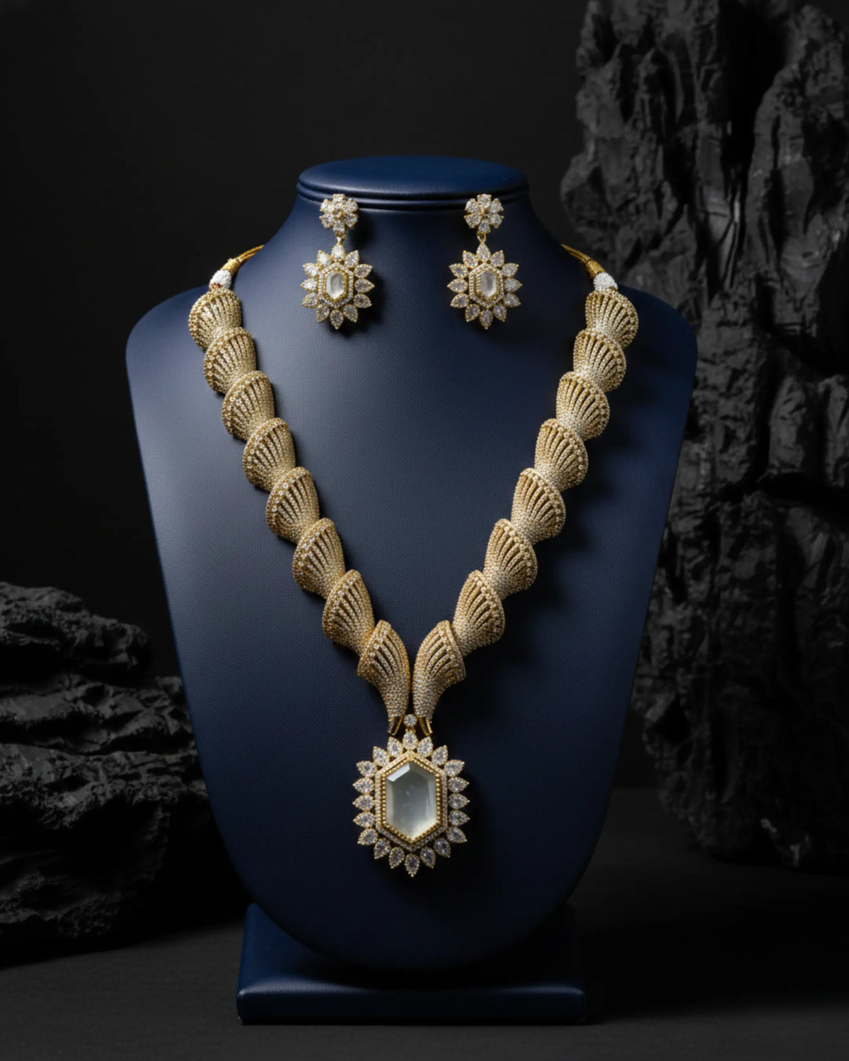 The Cone Cascade Statement Set Zestro