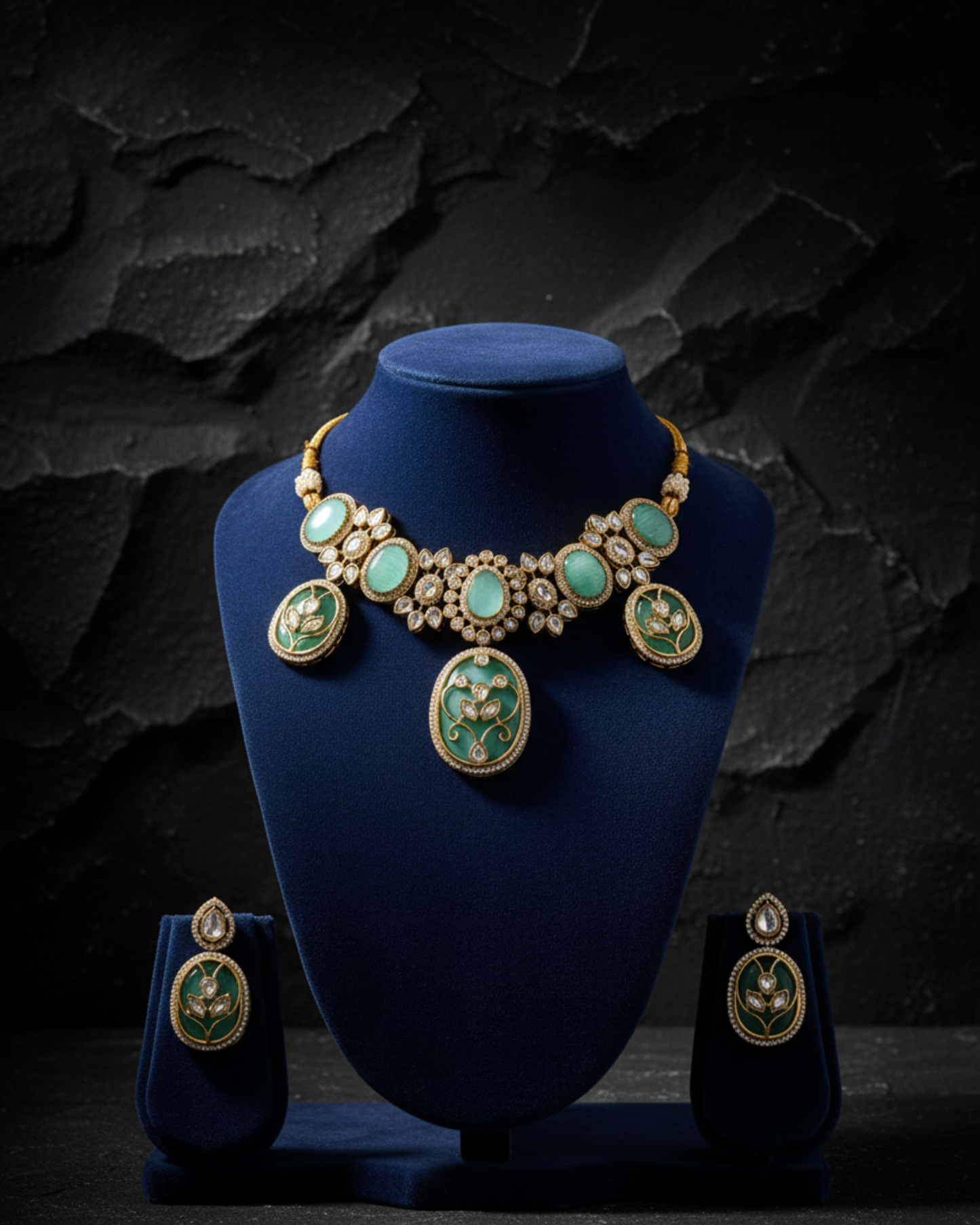 Arnika Bloom Choker Set