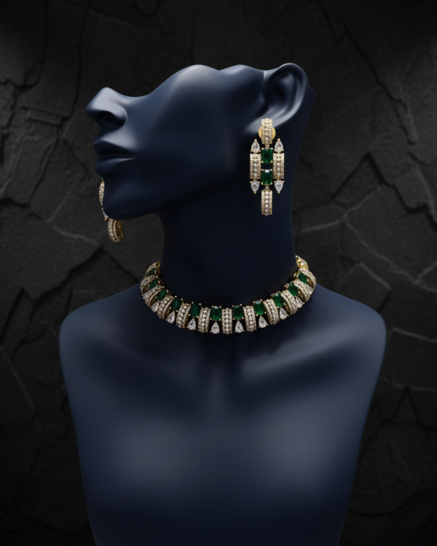 Elan Royale Necklace Set