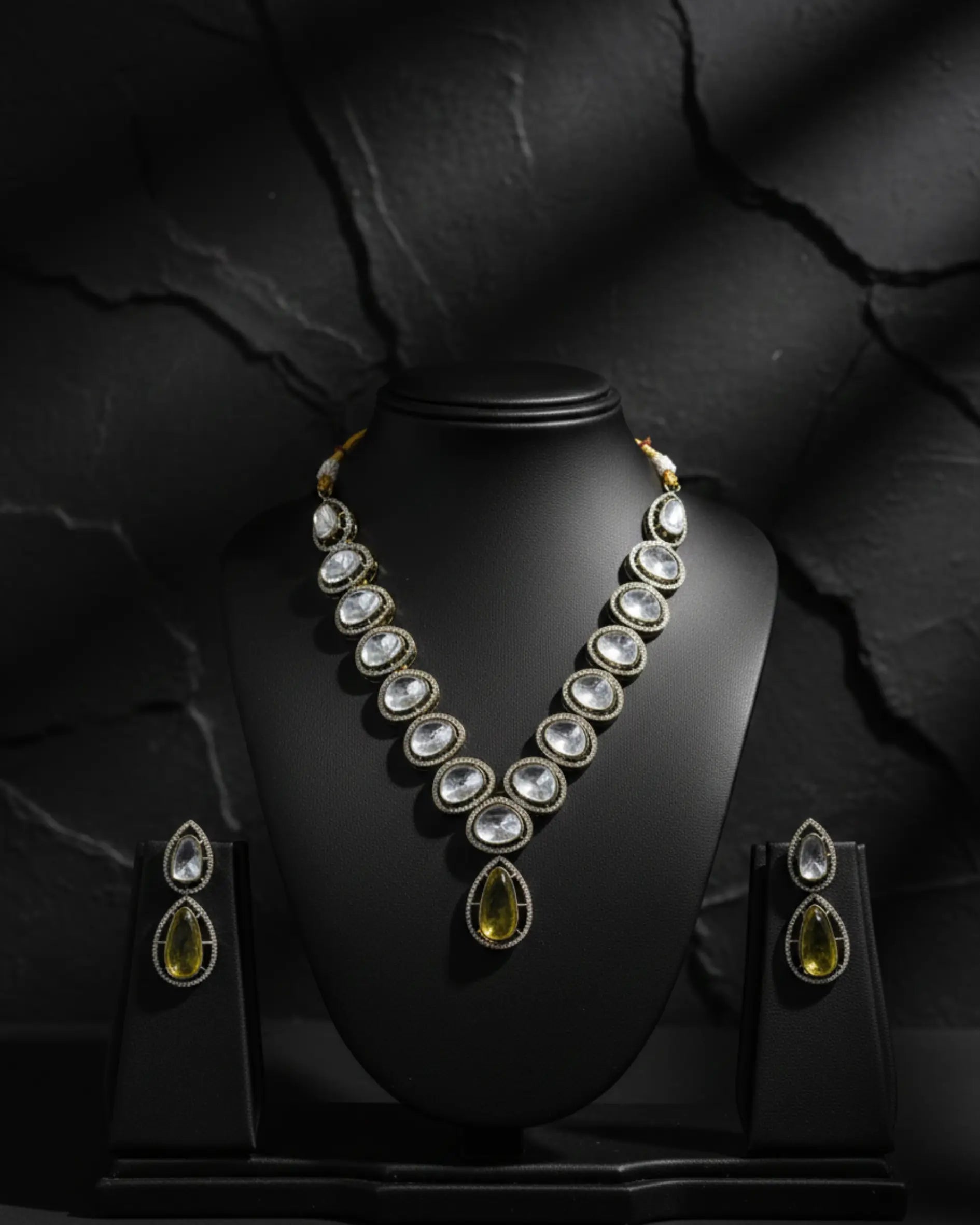 Prisha Uncut Kundan Imperial Set Zestro