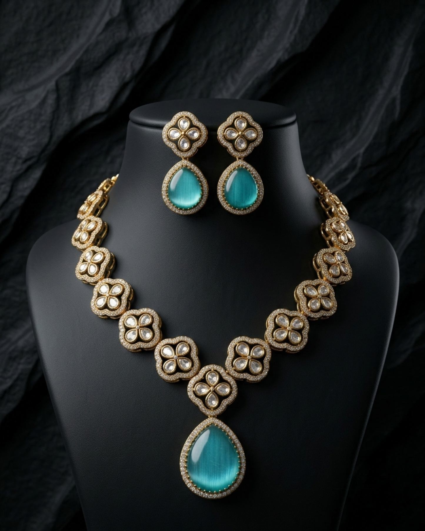 Royal Petal Teardrop Necklace Set