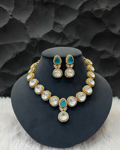 Nivara Uncut Kundan Necklace Set