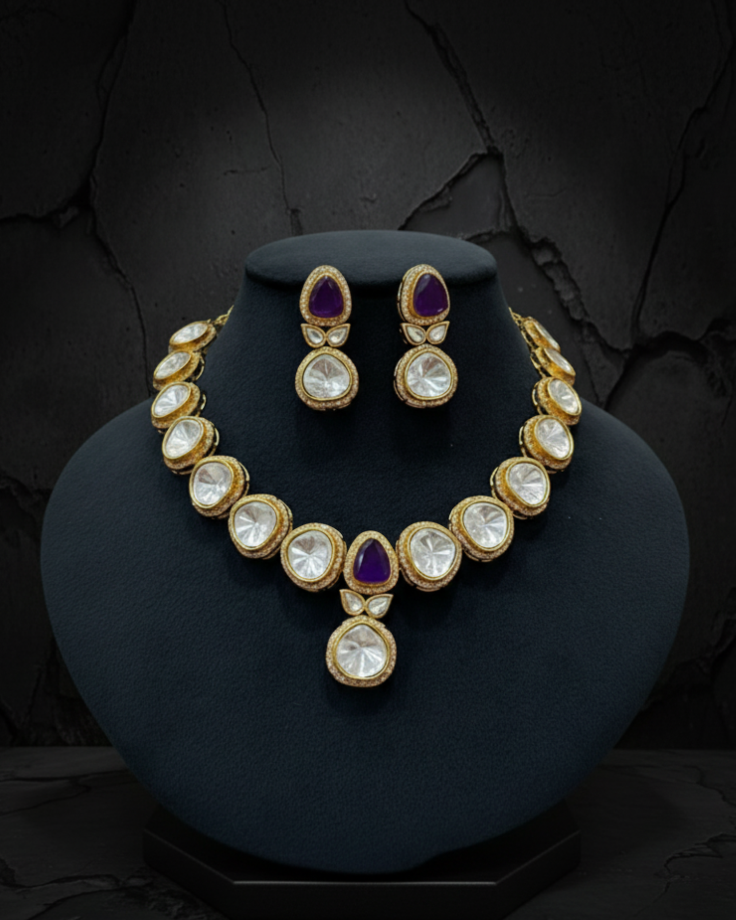 Nivara Uncut Kundan Necklace Set