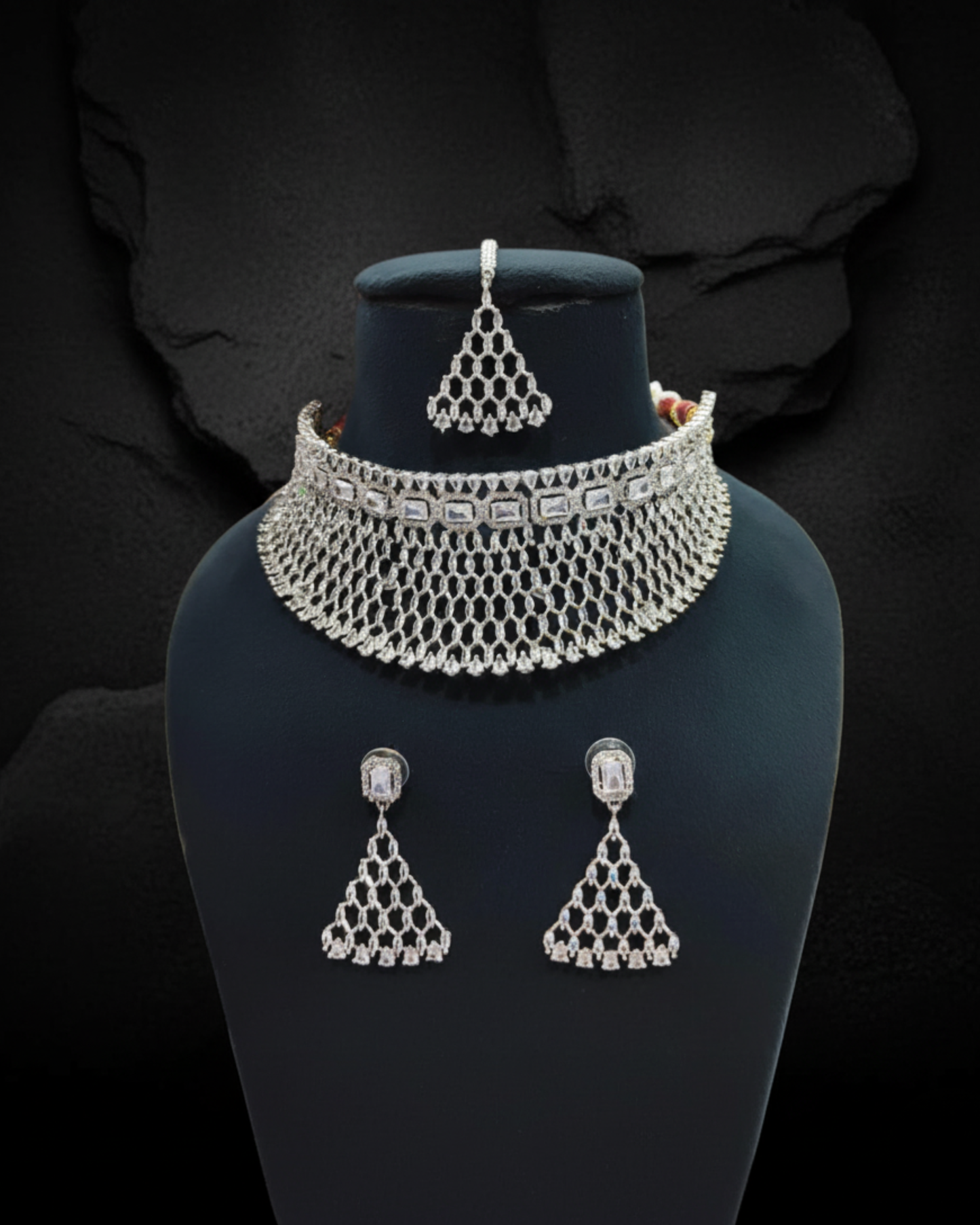 Aarvi Sparkle AD Necklace Set