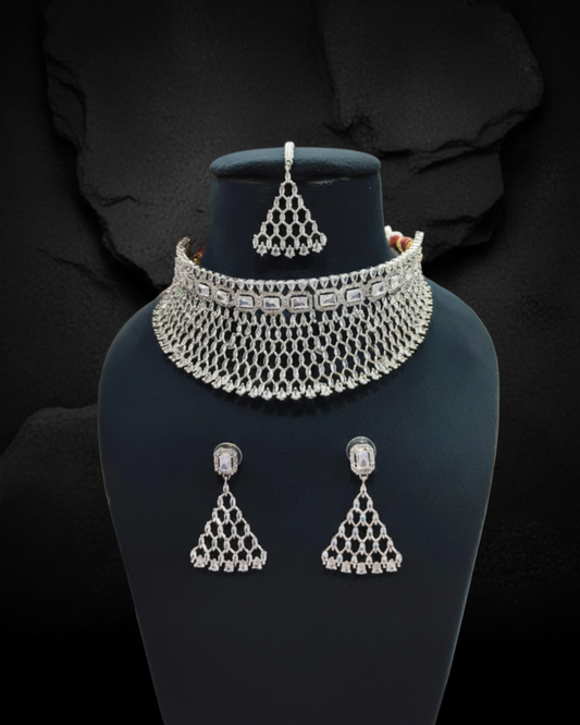 Aarvi Sparkle AD Necklace Set