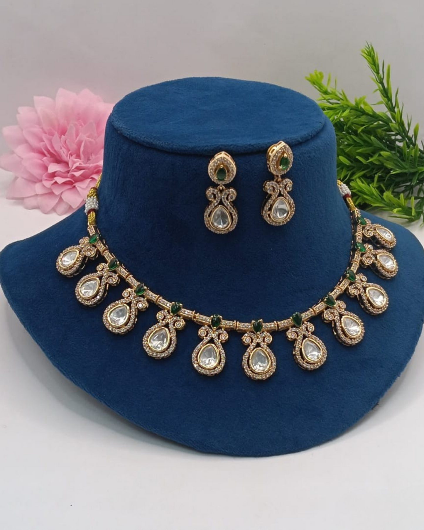 Amira Kundan Necklace Set
