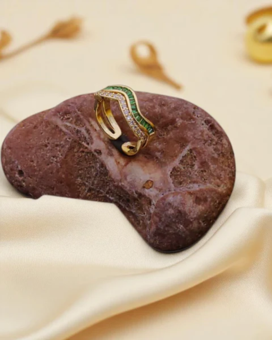Emerald Curve Adjustable Gold Ring