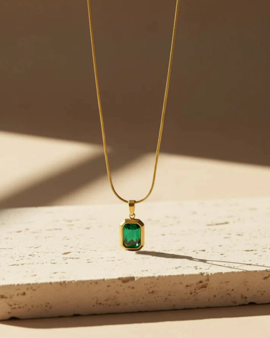 Emerald Halo Pendant Zestro