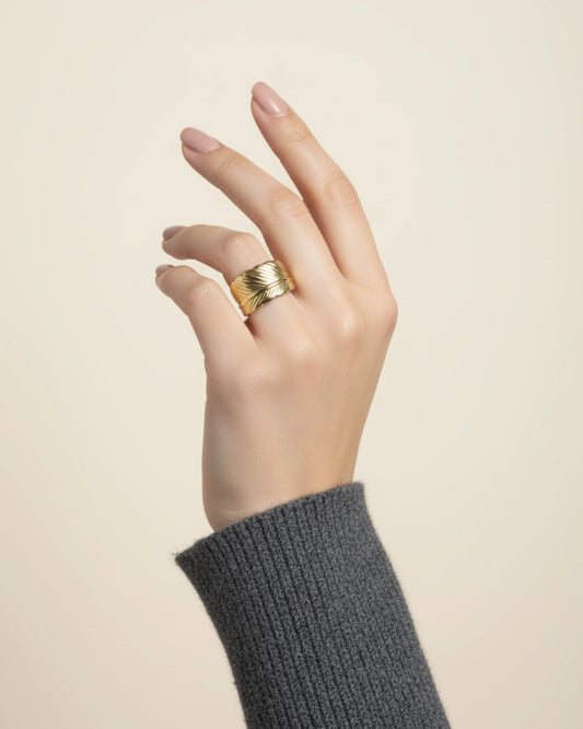 Feather Grace Ring Zestro