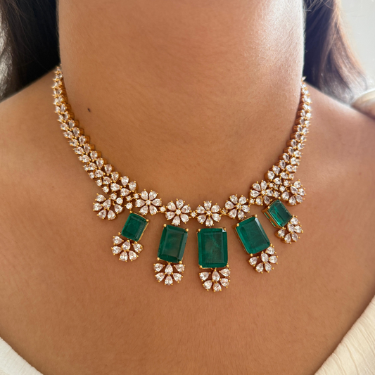 Flora Necklace Set