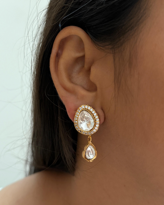 Glimmer Raindrop Choker