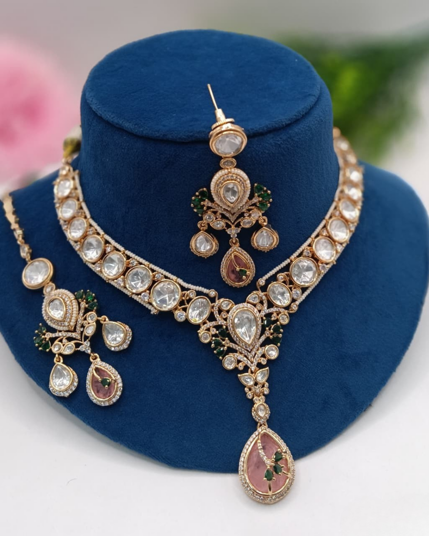 Ishika Necklace Set