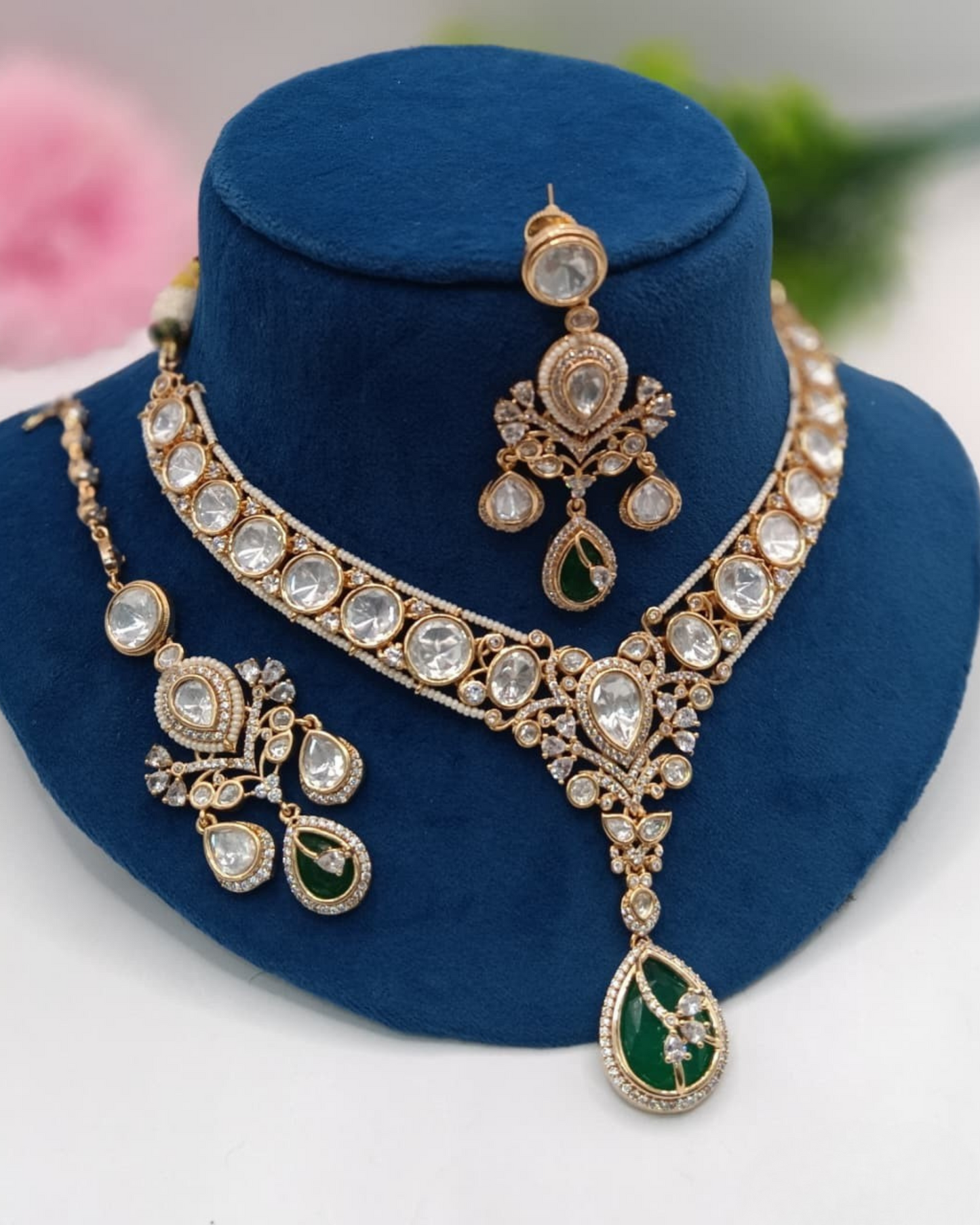 Ishika Necklace Set