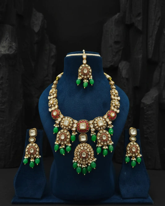 Jodha's Emerald Kundan Set Zestro