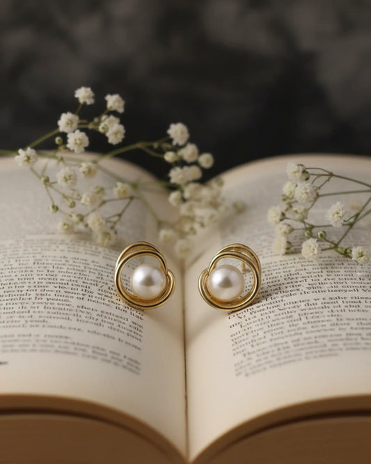 Luna Pearl Studs Zestro