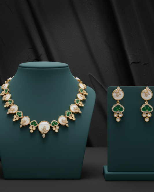 Luner Necklace Set