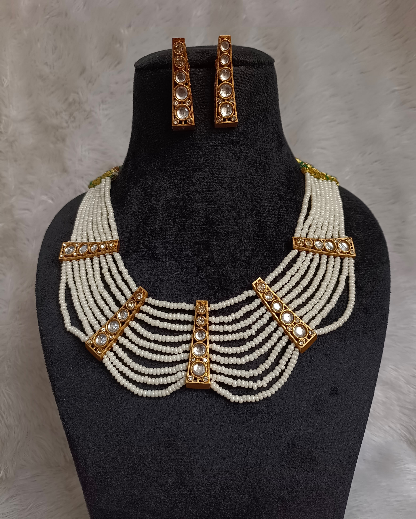 Pearl Layers Necklace Set