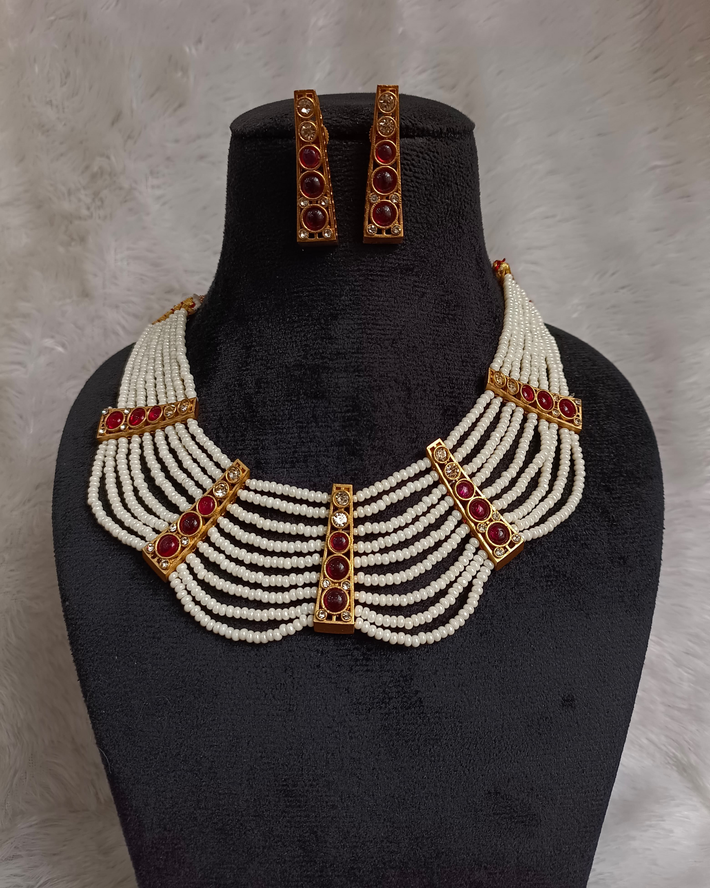 Pearl Layers Necklace Set