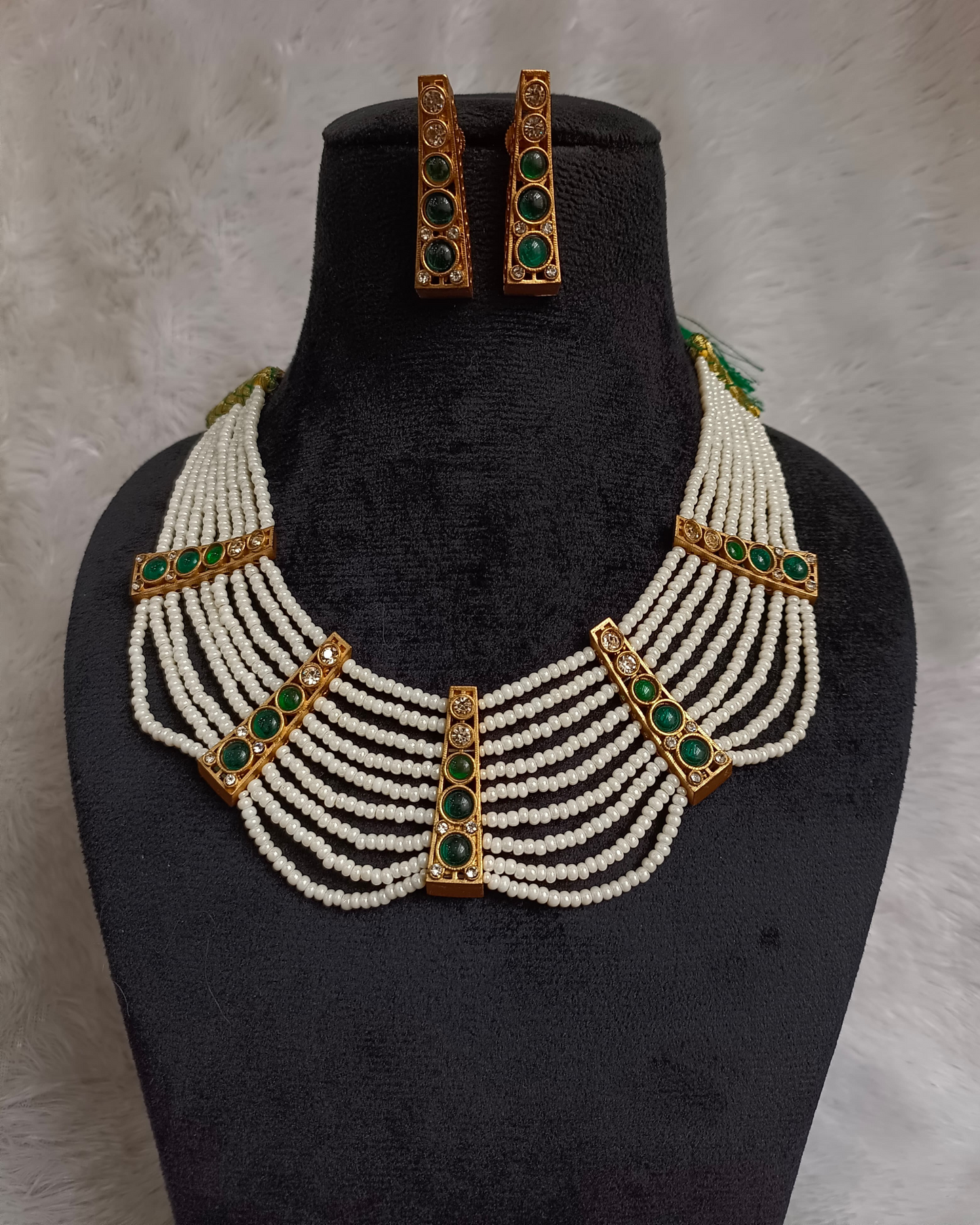 Pearl Layers Necklace Set