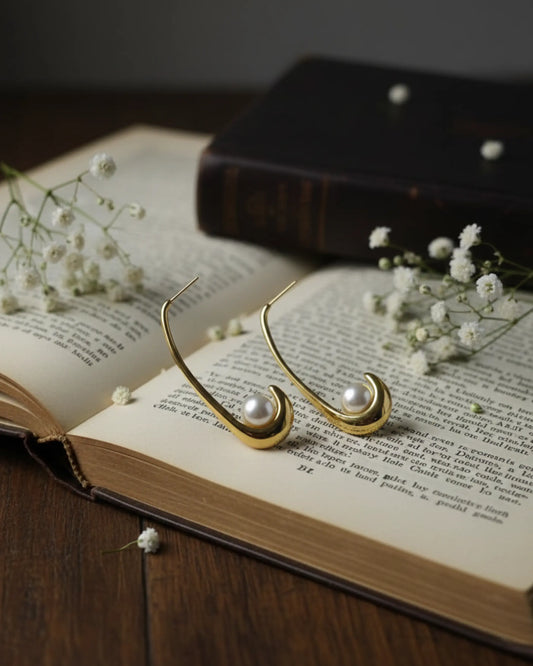 Pearl Tide Curve Earrings Zestro