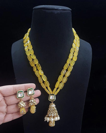 Rasika Paachi Kundan Set Zestro
