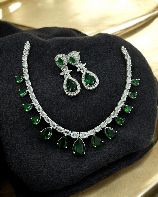 Ravina Necklace Set
