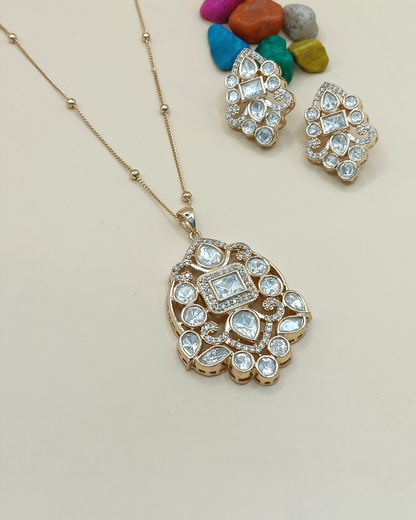 Royal Elan Pendant Set