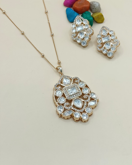 Royal Elan Pendant Set