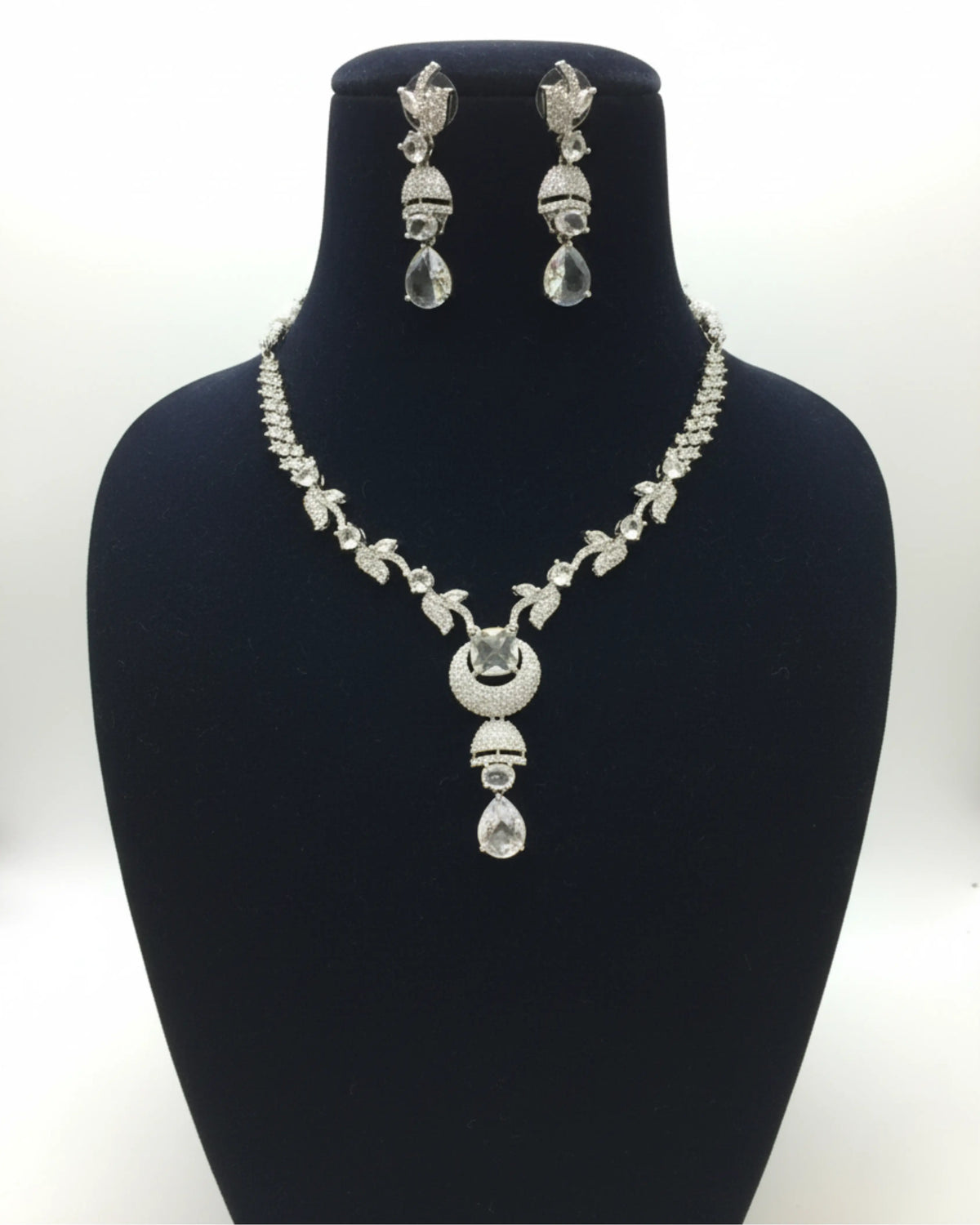 Symphony Gold Jewellery Set Earrings Necklace Zestro