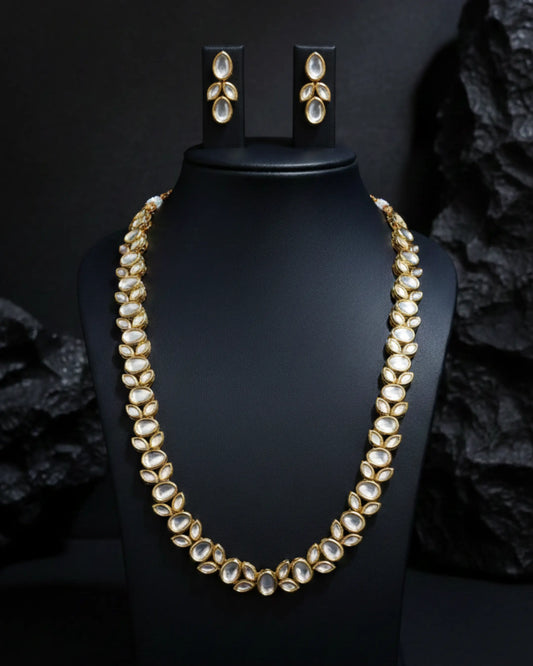 Tara Kundan Grace Set Zestro