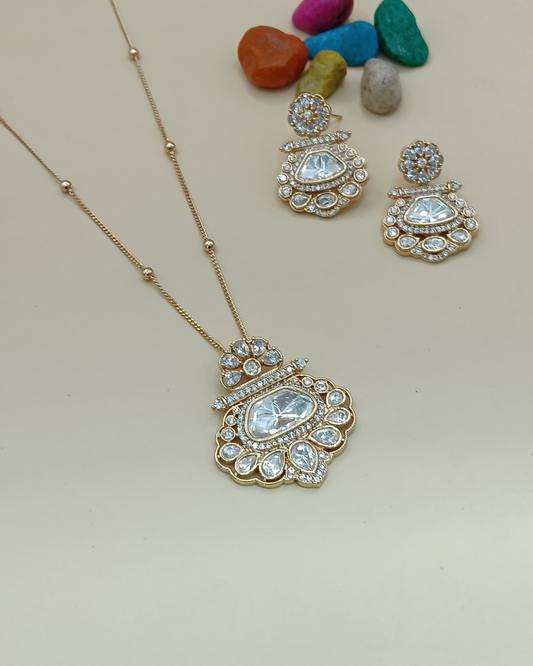 Trisha Pendant Set