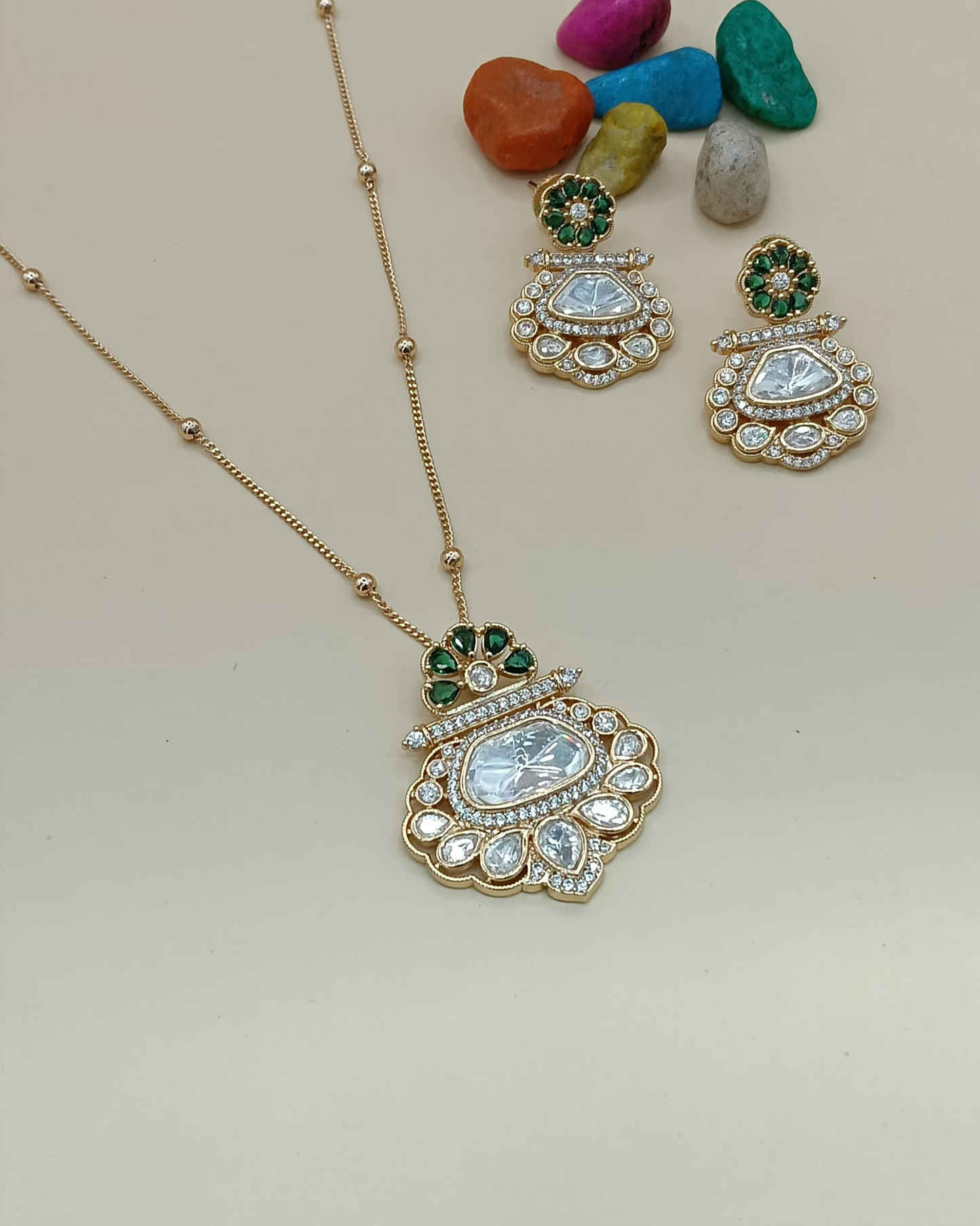 Trisha Pendant Set