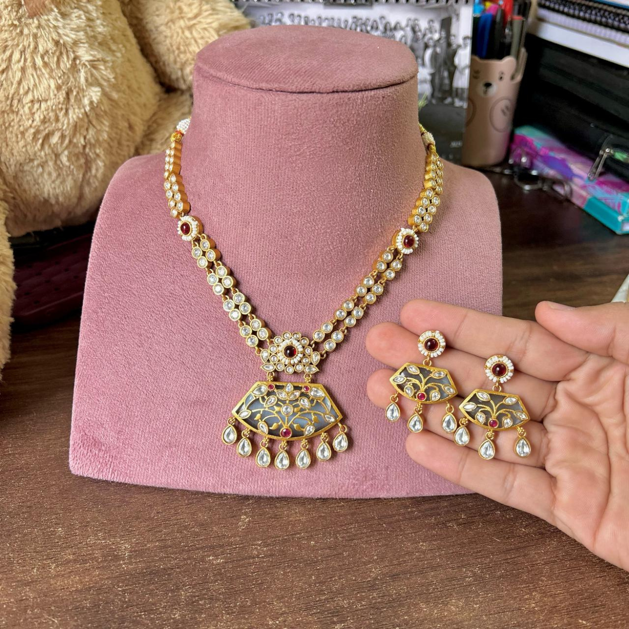 Vamika Set