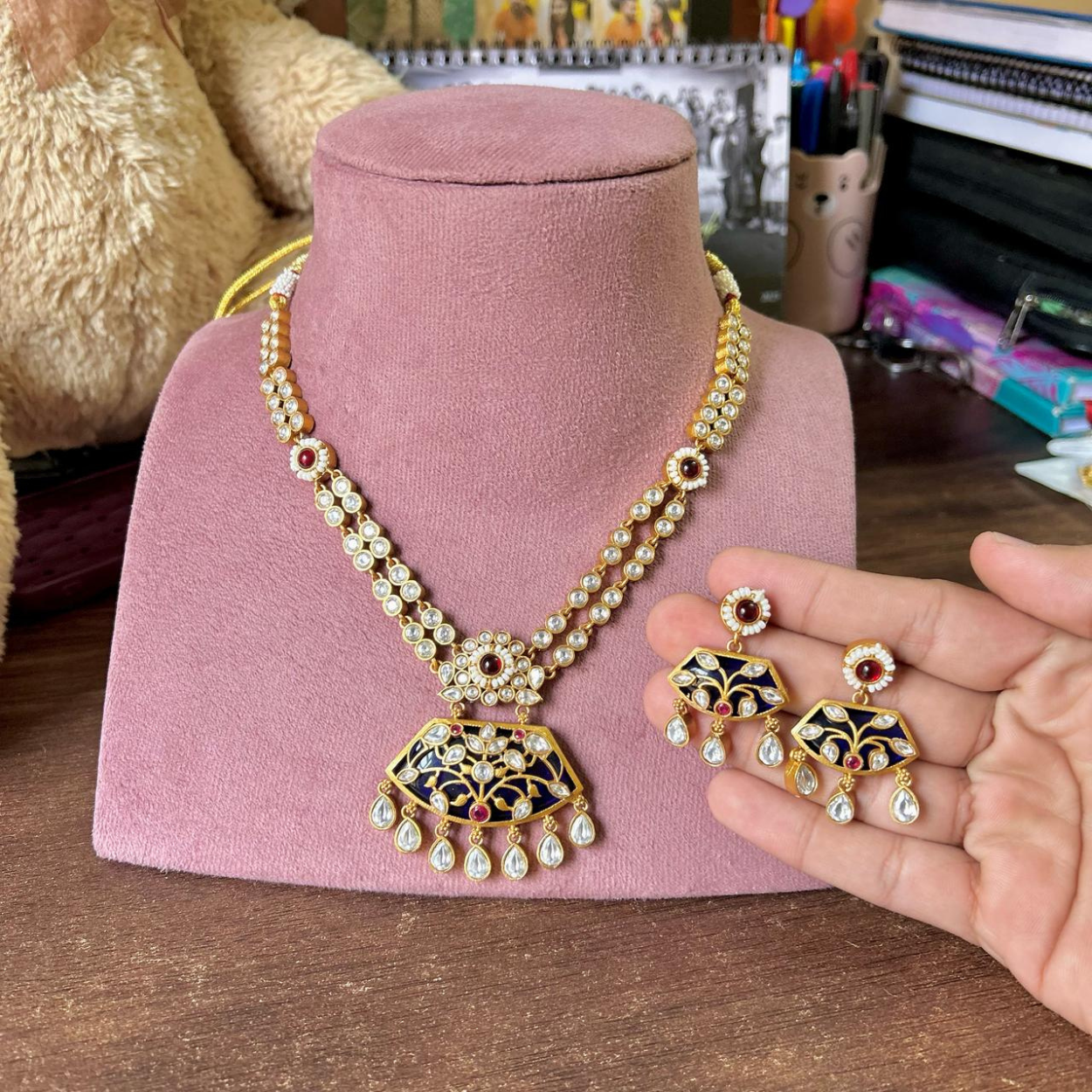 Vamika Set