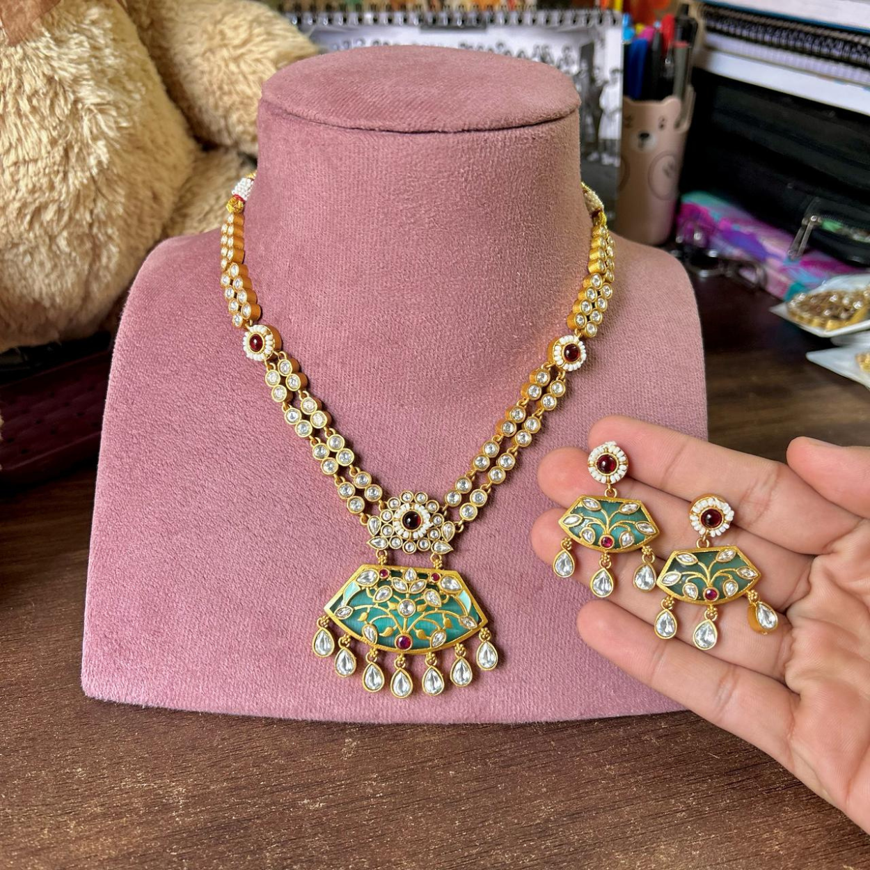 Vamika Set