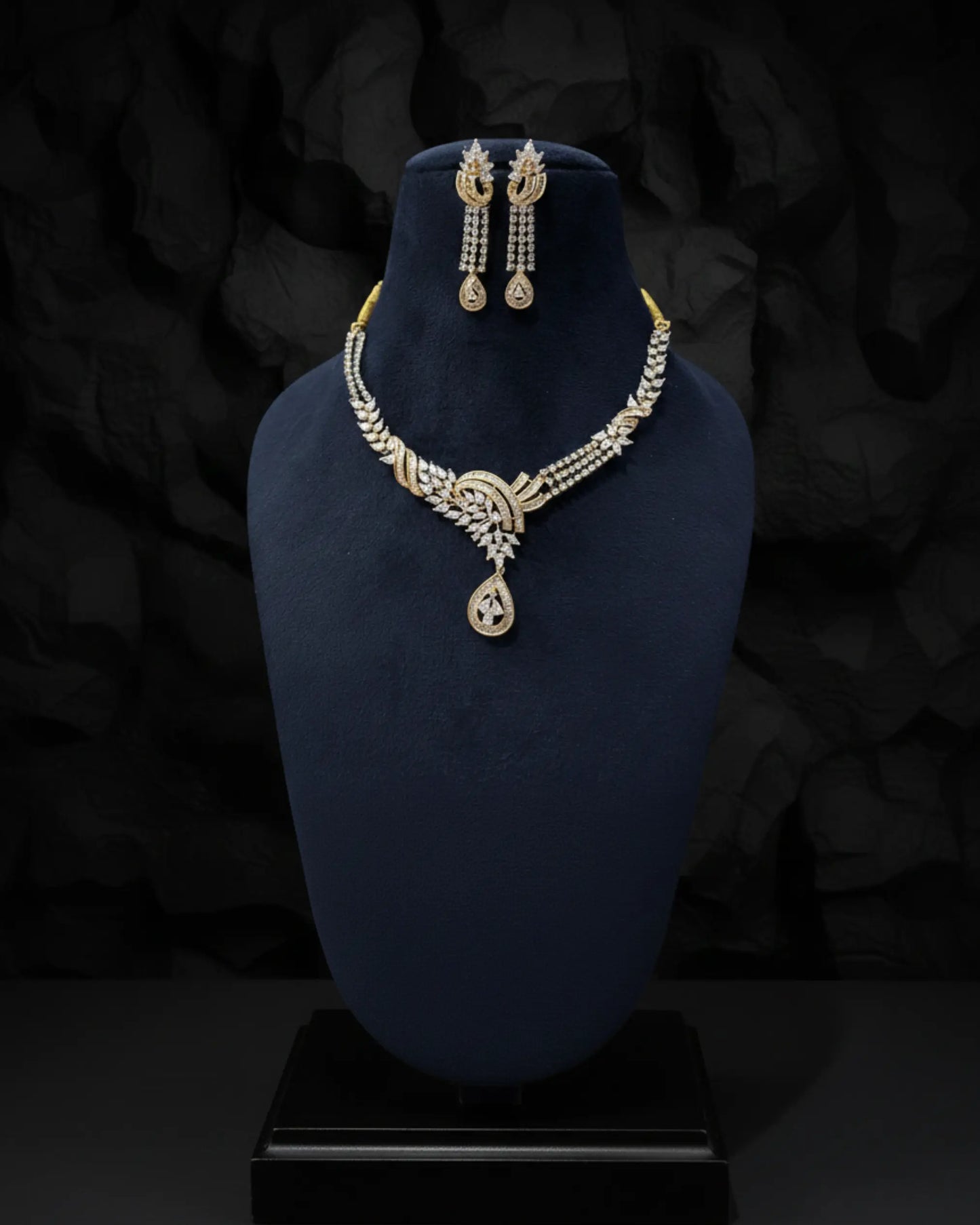 Vireya Classic AD Necklace Set Zestro