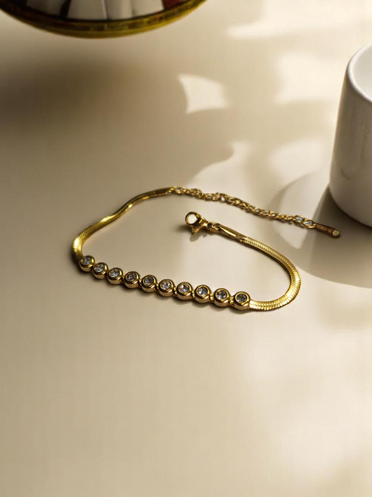 Elegant Gold Zircon Chain Bracelet