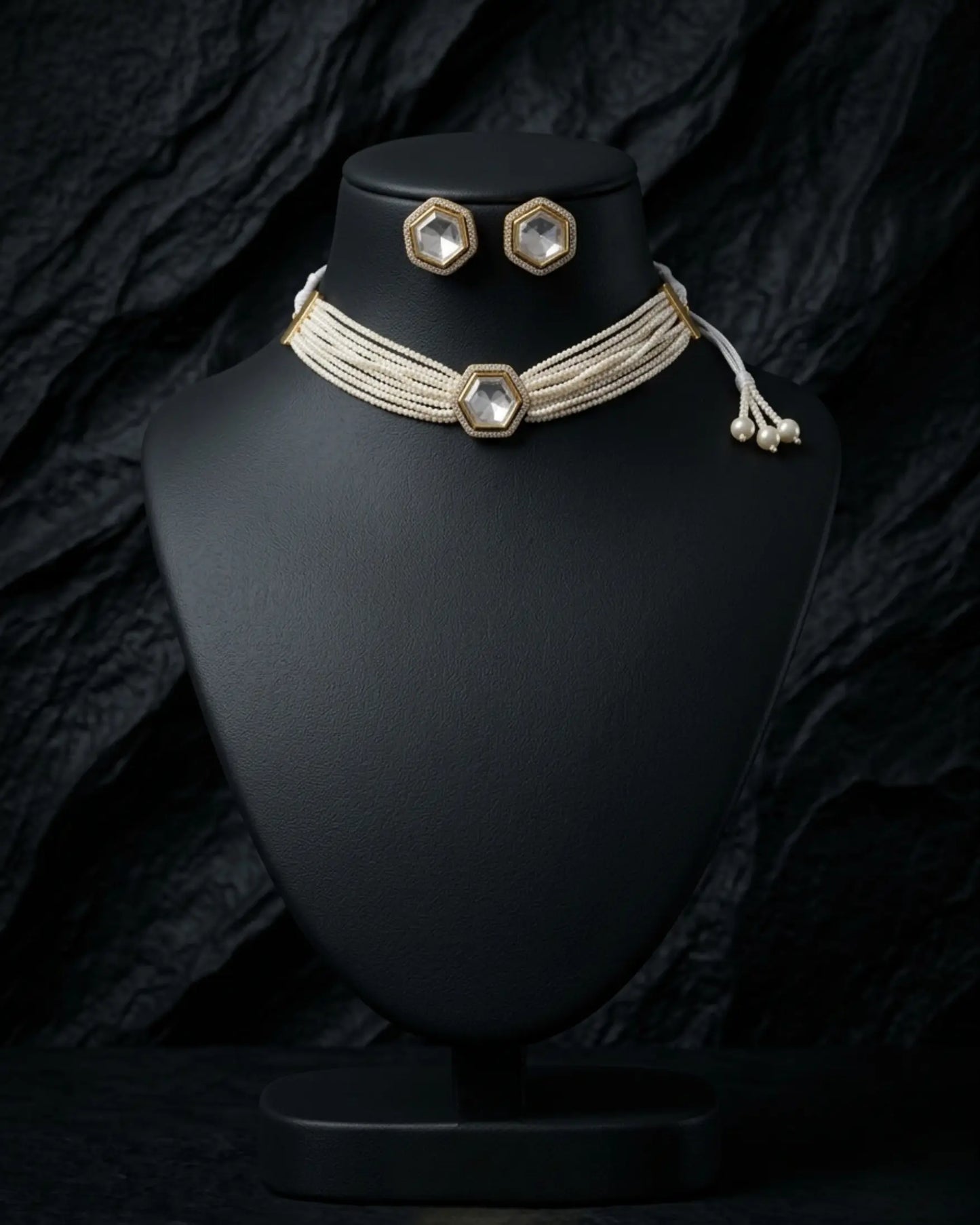 Avyra Kundan Pearl Choker Zestro