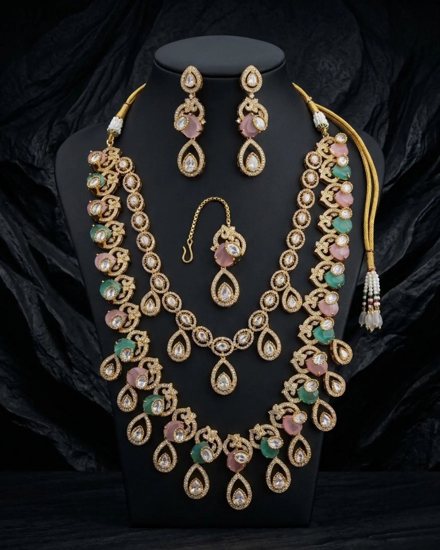 Sunehri Teardrop Kundan Set Zestro
