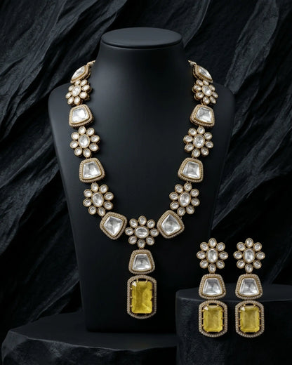 Noor-e-Raag Kundan Set Zestro