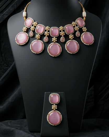 Mira Heritage Choker Zestro