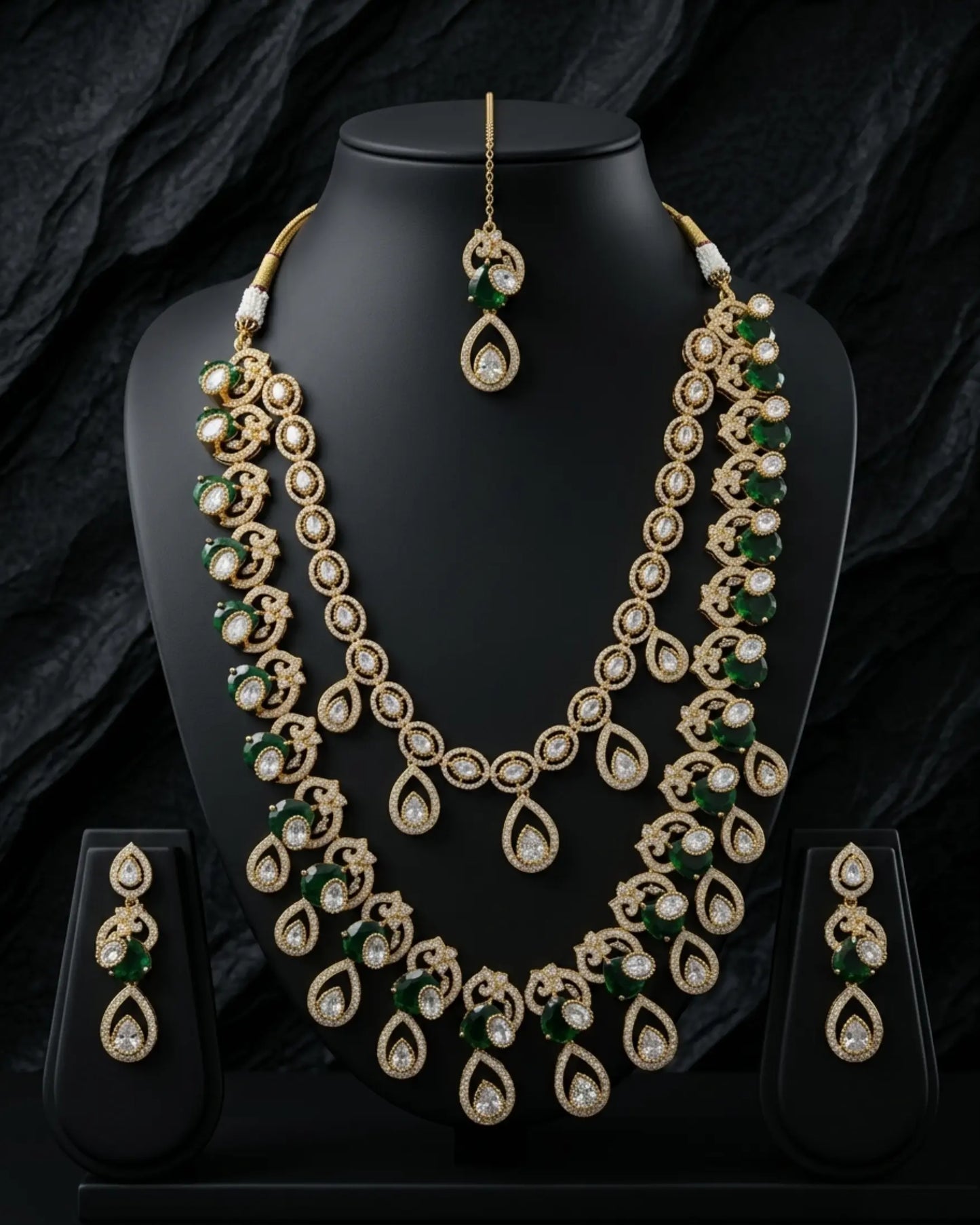 Sunehri Teardrop Kundan Set Zestro