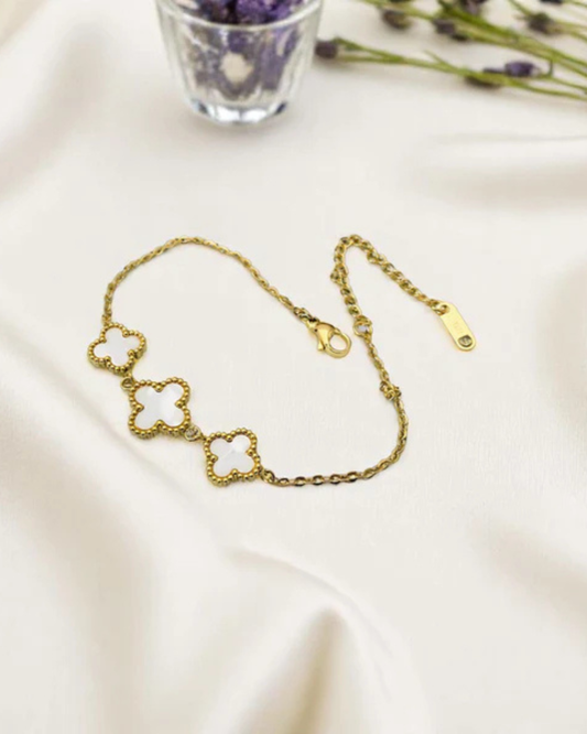 Midnight Clover Gold Bracelet