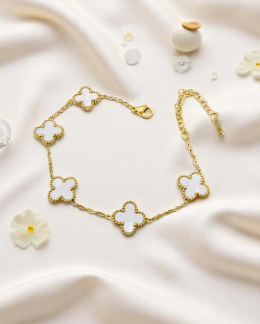 Noir Clover Bracelet
