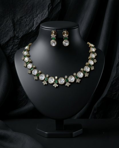 Navira Luxe Necklace Set