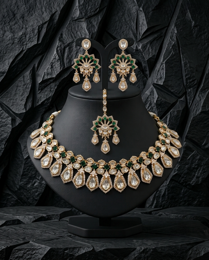 Aadhira Kundan Necklace Set