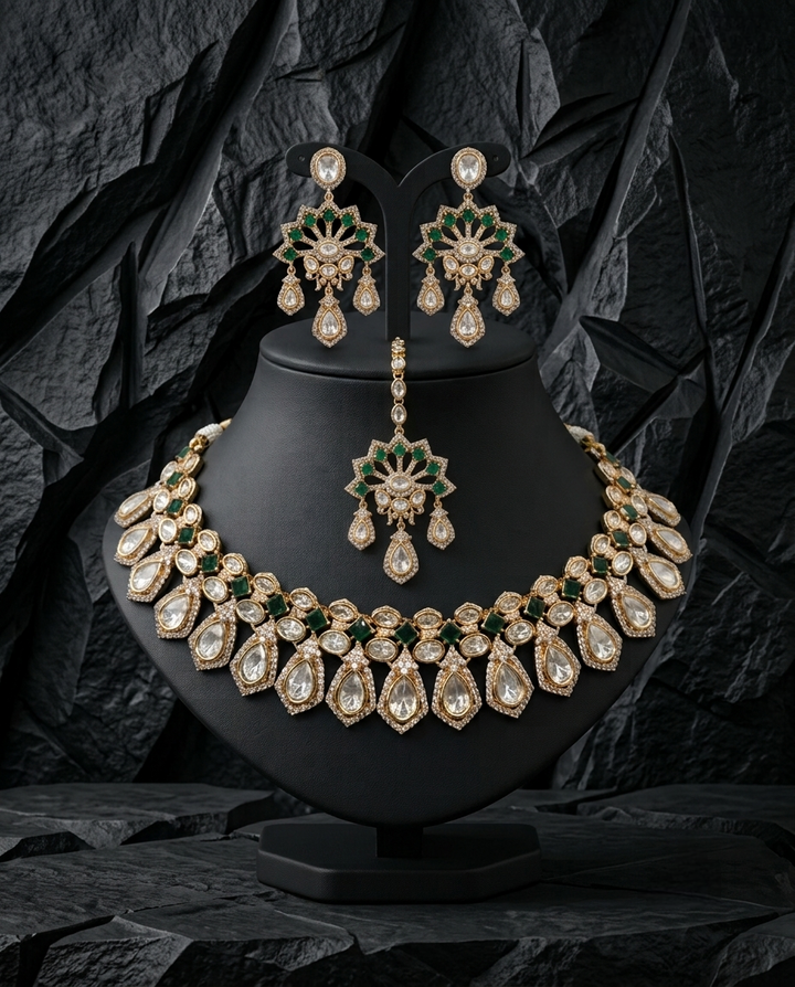 Aadhira Kundan Necklace Set