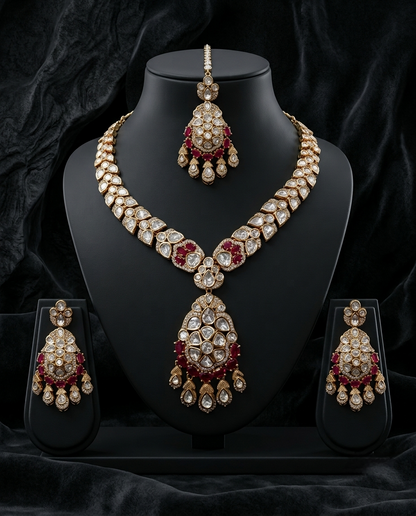 Aadhira Kundan Necklace Set