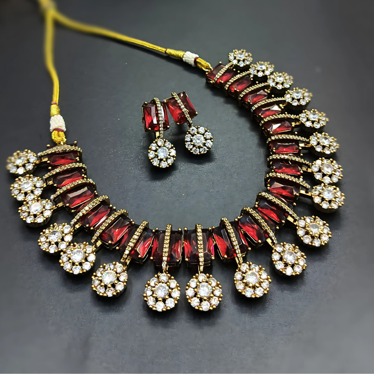 Royale Spectrum Necklace Set