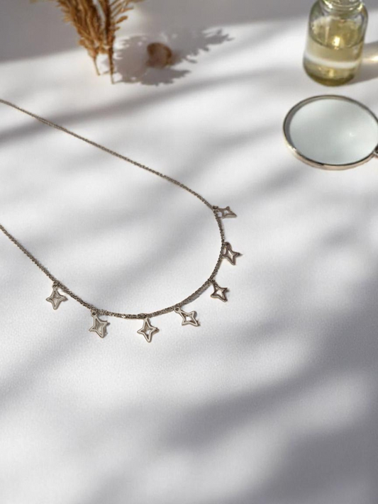 Silver Glow Necklace